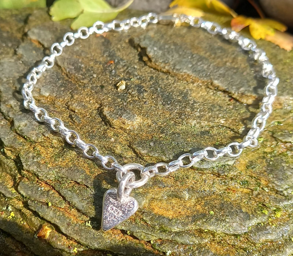 Solid Heart Bracelet