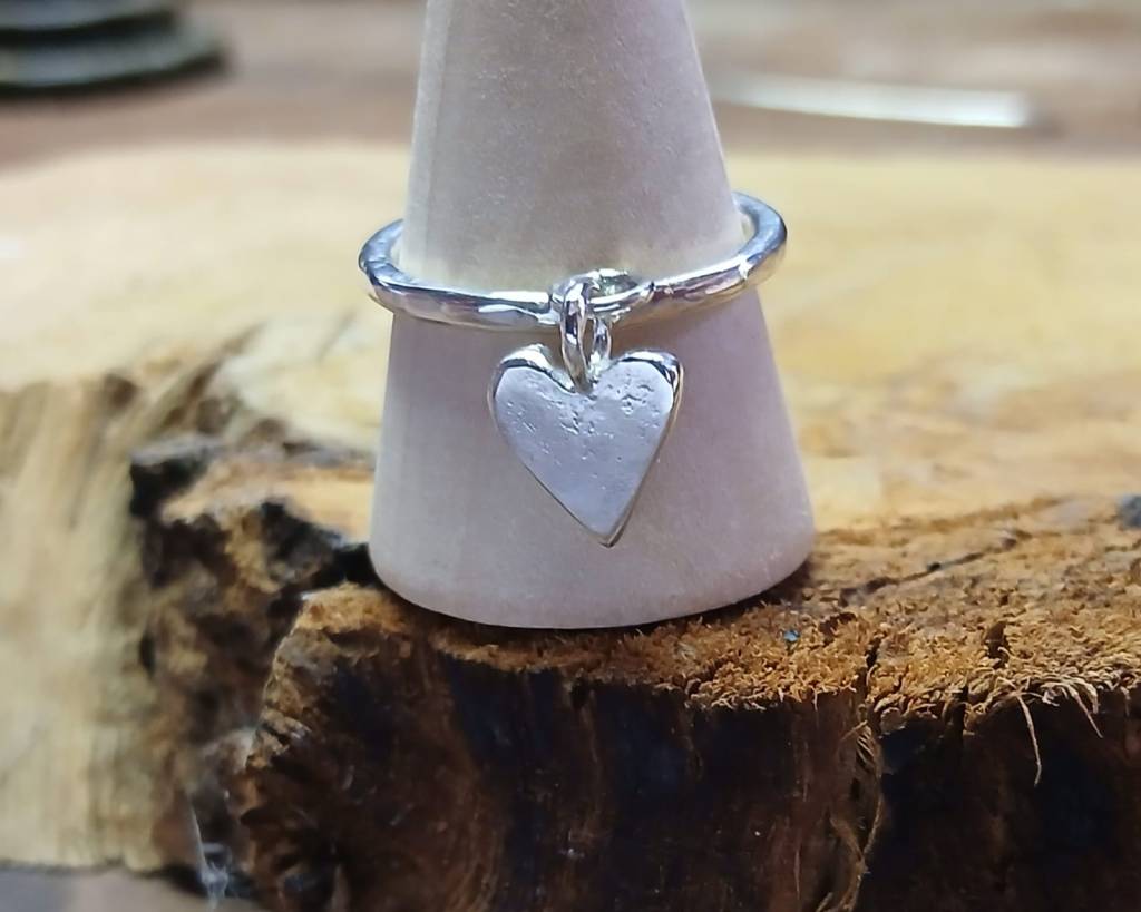 Dangle Heart Stacker&nbsp;Ring